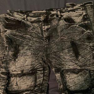 Jeans pants, trying to get rid of (not needing no more)